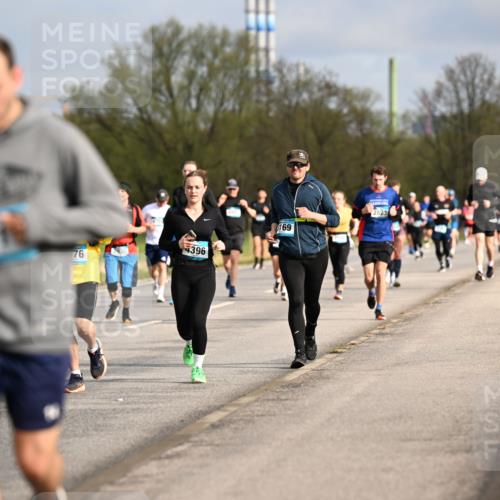 12.04.2026 - 45. Internationalen Wilhelmsburger Insellauf Dr. Thomas Lammeyer http://msf.ph/oto/9435301 12.04.2026 09:24:04 Laufen 4396, 76, 169, 2823 meine-sportfotos.de