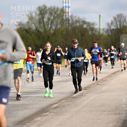 12.04.2026 - 45. Internationalen Wilhelmsburger Insellauf Dr. Thomas Lammeyer http://msf.ph/oto/9435302 12.04.2026 09:24:04 Laufen 4396, 169 meine-sportfotos.de