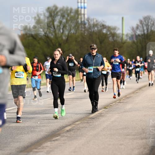 12.04.2026 - 45. Internationalen Wilhelmsburger Insellauf Dr. Thomas Lammeyer http://msf.ph/oto/9435303 12.04.2026 09:24:04 Laufen 4476, 30, 4396, 169 meine-sportfotos.de