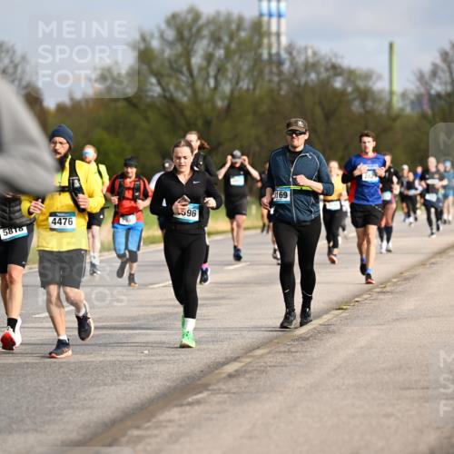 12.04.2026 - 45. Internationalen Wilhelmsburger Insellauf Dr. Thomas Lammeyer http://msf.ph/oto/9435306 12.04.2026 09:24:04 Laufen 4476, 5818, 396, 3169, 282 meine-sportfotos.de