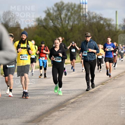 12.04.2026 - 45. Internationalen Wilhelmsburger Insellauf Dr. Thomas Lammeyer http://msf.ph/oto/9435307 12.04.2026 09:24:04 Laufen 5810, 4476, 4396, 169, 282 meine-sportfotos.de