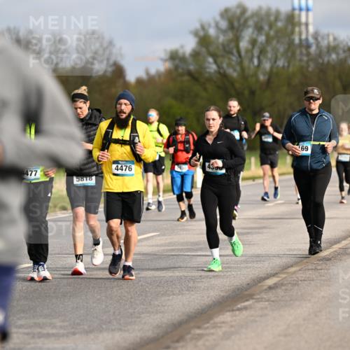 12.04.2026 - 45. Internationalen Wilhelmsburger Insellauf Dr. Thomas Lammeyer http://msf.ph/oto/9435309 12.04.2026 09:24:05 Laufen 477, 5818, 4476, 69, 2823 meine-sportfotos.de