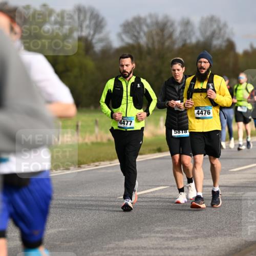 12.04.2026 - 45. Internationalen Wilhelmsburger Insellauf Dr. Thomas Lammeyer http://msf.ph/oto/9435310 12.04.2026 09:24:06 Laufen 4477, 5818, 4476, 4396 meine-sportfotos.de