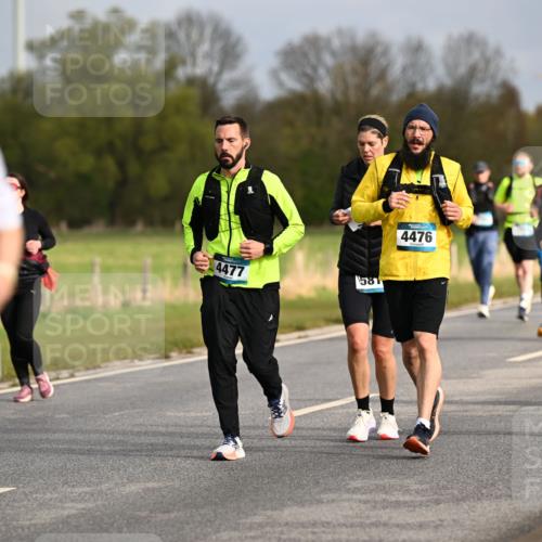 12.04.2026 - 45. Internationalen Wilhelmsburger Insellauf Dr. Thomas Lammeyer http://msf.ph/oto/9435313 12.04.2026 09:24:06 Laufen 4215, 4477, 581, 4476, 4396 meine-sportfotos.de