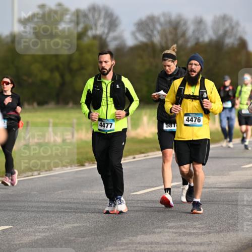 12.04.2026 - 45. Internationalen Wilhelmsburger Insellauf Dr. Thomas Lammeyer http://msf.ph/oto/9435314 12.04.2026 09:24:06 Laufen 4477, 581, 4476, 4396 meine-sportfotos.de