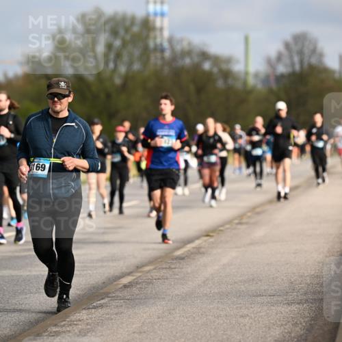 12.04.2026 - 45. Internationalen Wilhelmsburger Insellauf Dr. Thomas Lammeyer http://msf.ph/oto/9435320 12.04.2026 09:24:08 Laufen 169 meine-sportfotos.de