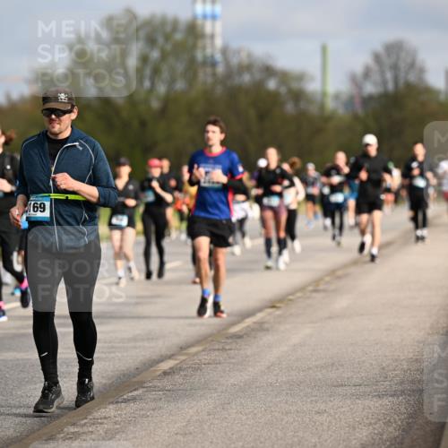 12.04.2026 - 45. Internationalen Wilhelmsburger Insellauf Dr. Thomas Lammeyer http://msf.ph/oto/9435321 12.04.2026 09:24:08 Laufen 169 meine-sportfotos.de