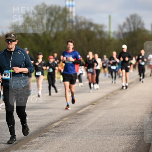 12.04.2026 - 45. Internationalen Wilhelmsburger Insellauf Dr. Thomas Lammeyer http://msf.ph/oto/9435322 12.04.2026 09:24:08 Laufen 169 meine-sportfotos.de