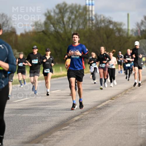 12.04.2026 - 45. Internationalen Wilhelmsburger Insellauf Dr. Thomas Lammeyer http://msf.ph/oto/9435326 12.04.2026 09:24:10 Laufen 1920, 4802, 2825 meine-sportfotos.de