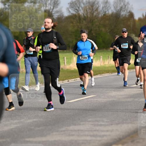 12.04.2026 - 45. Internationalen Wilhelmsburger Insellauf Dr. Thomas Lammeyer http://msf.ph/oto/9435338 12.04.2026 09:24:12 Laufen 2762, 2569, 4802, 2823, 35, 3580 meine-sportfotos.de
