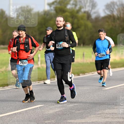 12.04.2026 - 45. Internationalen Wilhelmsburger Insellauf Dr. Thomas Lammeyer http://msf.ph/oto/9435341 12.04.2026 09:24:13 Laufen 2930, 293, 2569, 4802, 2825 meine-sportfotos.de