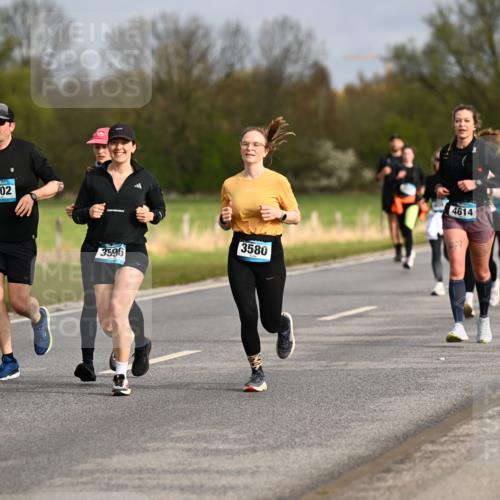 12.04.2026 - 45. Internationalen Wilhelmsburger Insellauf Dr. Thomas Lammeyer http://msf.ph/oto/9435354 12.04.2026 09:24:15 Laufen 59, 4802, 3596, 3580, 4614 meine-sportfotos.de