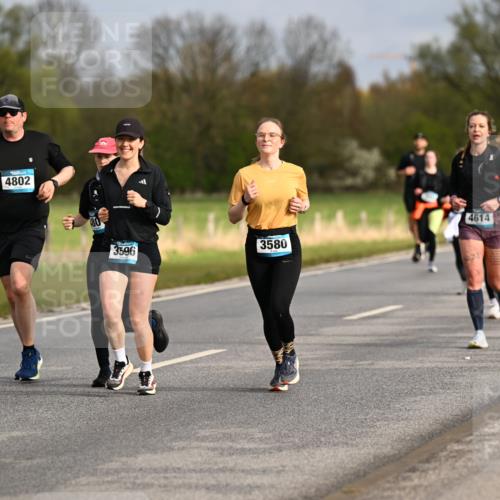 12.04.2026 - 45. Internationalen Wilhelmsburger Insellauf Dr. Thomas Lammeyer http://msf.ph/oto/9435355 12.04.2026 09:24:15 Laufen 59, 4802, 3596, 3580, 4614 meine-sportfotos.de