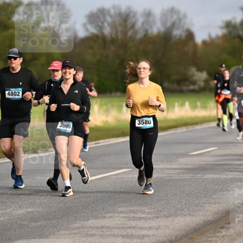 12.04.2026 - 45. Internationalen Wilhelmsburger Insellauf Dr. Thomas Lammeyer http://msf.ph/oto/9435357 12.04.2026 09:24:16 Laufen 4802, 759, 3596, 3580, 4614 meine-sportfotos.de
