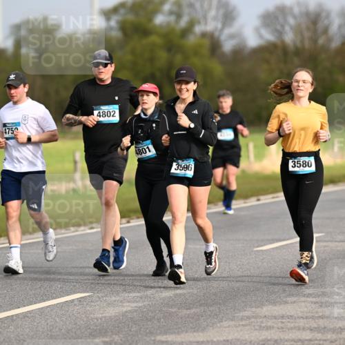 12.04.2026 - 45. Internationalen Wilhelmsburger Insellauf Dr. Thomas Lammeyer http://msf.ph/oto/9435359 12.04.2026 09:24:16 Laufen 4802, 4759, 4801, 3580, 3596 meine-sportfotos.de