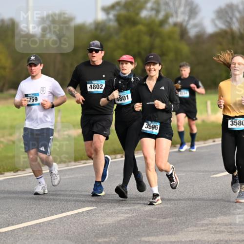 12.04.2026 - 45. Internationalen Wilhelmsburger Insellauf Dr. Thomas Lammeyer http://msf.ph/oto/9435360 12.04.2026 09:24:16 Laufen 759, 4802, 4801, 3580, 3596 meine-sportfotos.de