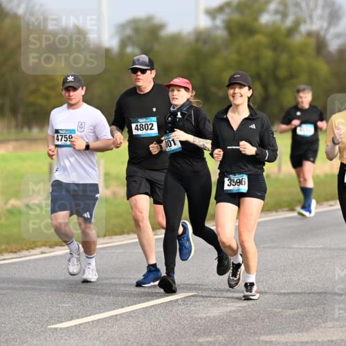 12.04.2026 - 45. Internationalen Wilhelmsburger Insellauf Dr. Thomas Lammeyer http://msf.ph/oto/9435363 12.04.2026 09:24:17 Laufen 4759, 4802, 801, 3596, 3580 meine-sportfotos.de