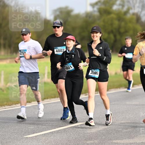 12.04.2026 - 45. Internationalen Wilhelmsburger Insellauf Dr. Thomas Lammeyer http://msf.ph/oto/9435364 12.04.2026 09:24:17 Laufen 4759, 4802, 4801, 3580, 3596 meine-sportfotos.de