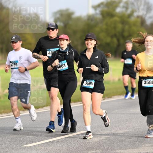 12.04.2026 - 45. Internationalen Wilhelmsburger Insellauf Dr. Thomas Lammeyer http://msf.ph/oto/9435365 12.04.2026 09:24:17 Laufen 4759, 48, 4801, 3580, 3596 meine-sportfotos.de