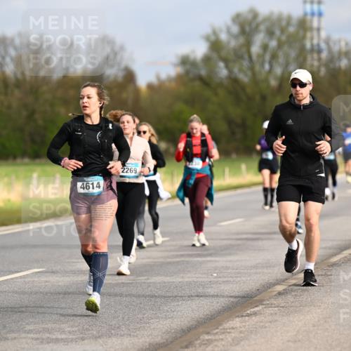 12.04.2026 - 45. Internationalen Wilhelmsburger Insellauf Dr. Thomas Lammeyer http://msf.ph/oto/9435367 12.04.2026 09:24:18 Laufen 4614, 2269, 4654 meine-sportfotos.de