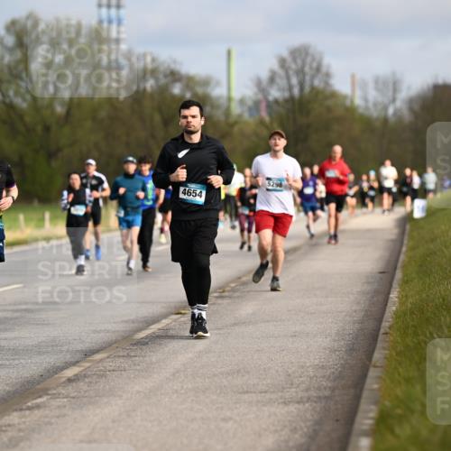12.04.2026 - 45. Internationalen Wilhelmsburger Insellauf Dr. Thomas Lammeyer http://msf.ph/oto/9435376 12.04.2026 09:24:21 Laufen 4654, 5298, 2166 meine-sportfotos.de