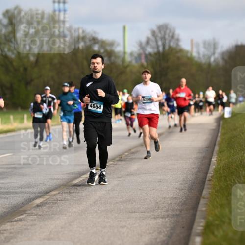 12.04.2026 - 45. Internationalen Wilhelmsburger Insellauf Dr. Thomas Lammeyer http://msf.ph/oto/9435378 12.04.2026 09:24:21 Laufen 2166, 4654, 5298 meine-sportfotos.de
