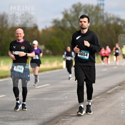 12.04.2026 - 45. Internationalen Wilhelmsburger Insellauf Dr. Thomas Lammeyer http://msf.ph/oto/9435389 12.04.2026 09:24:24 Laufen 4654, 2166 meine-sportfotos.de