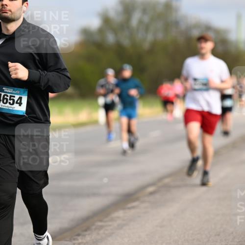 12.04.2026 - 45. Internationalen Wilhelmsburger Insellauf Dr. Thomas Lammeyer http://msf.ph/oto/9435401 12.04.2026 09:24:26 Laufen 4654 meine-sportfotos.de