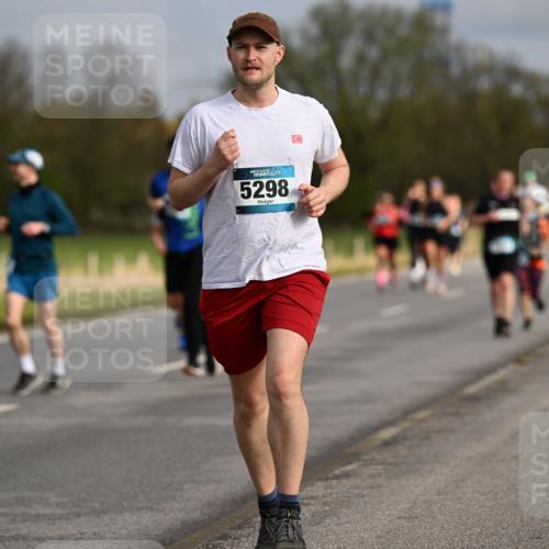 12.04.2026 - 45. Internationalen Wilhelmsburger Insellauf Dr. Thomas Lammeyer http://msf.ph/oto/9435414 12.04.2026 09:24:29 Laufen 45, 5298 meine-sportfotos.de