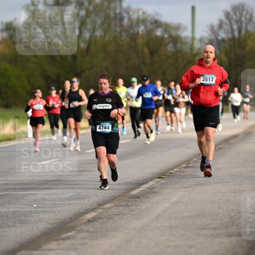 12.04.2026 - 45. Internationalen Wilhelmsburger Insellauf Dr. Thomas Lammeyer http://msf.ph/oto/9435428 12.04.2026 09:24:33 Laufen 4744, 3517 meine-sportfotos.de