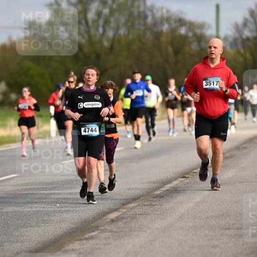 12.04.2026 - 45. Internationalen Wilhelmsburger Insellauf Dr. Thomas Lammeyer http://msf.ph/oto/9435437 12.04.2026 09:24:34 Laufen 4744, 3517 meine-sportfotos.de
