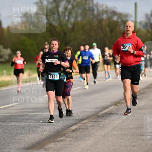 12.04.2026 - 45. Internationalen Wilhelmsburger Insellauf Dr. Thomas Lammeyer http://msf.ph/oto/9435439 12.04.2026 09:24:35 Laufen 4744, 3512 meine-sportfotos.de