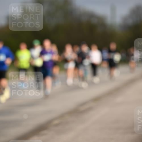 12.04.2026 - 45. Internationalen Wilhelmsburger Insellauf Dr. Thomas Lammeyer http://msf.ph/oto/9435471 12.04.2026 09:24:40 Laufen  meine-sportfotos.de