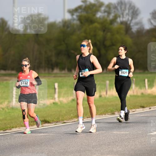 12.04.2026 - 45. Internationalen Wilhelmsburger Insellauf Dr. Thomas Lammeyer http://msf.ph/oto/9435483 12.04.2026 09:24:42 Laufen 3732, 4, 3920, 5835 meine-sportfotos.de