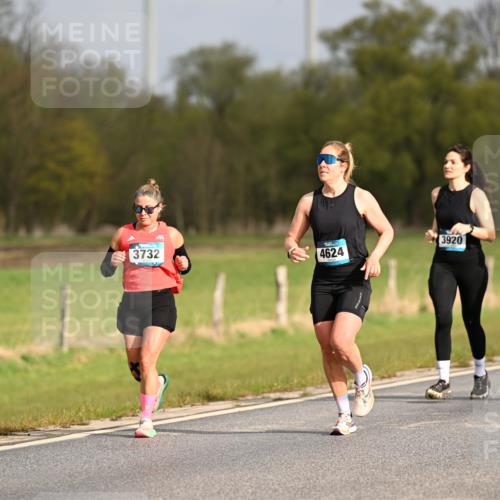 12.04.2026 - 45. Internationalen Wilhelmsburger Insellauf Dr. Thomas Lammeyer http://msf.ph/oto/9435485 12.04.2026 09:24:43 Laufen 3732, 4624, 3920 meine-sportfotos.de