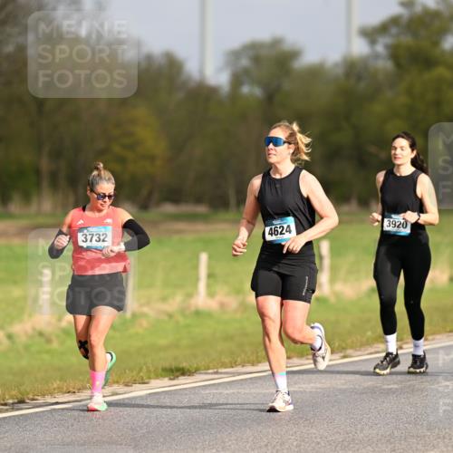 12.04.2026 - 45. Internationalen Wilhelmsburger Insellauf Dr. Thomas Lammeyer http://msf.ph/oto/9435488 12.04.2026 09:24:43 Laufen 3732, 4624, 3920, 58 meine-sportfotos.de