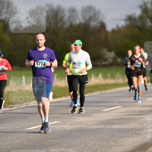 12.04.2026 - 45. Internationalen Wilhelmsburger Insellauf Dr. Thomas Lammeyer http://msf.ph/oto/9435498 12.04.2026 09:24:45 Laufen 5773, 2749 meine-sportfotos.de