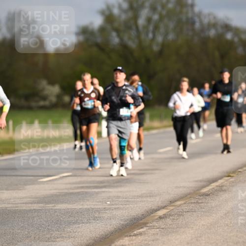 12.04.2026 - 45. Internationalen Wilhelmsburger Insellauf Dr. Thomas Lammeyer http://msf.ph/oto/9435501 12.04.2026 09:24:46 Laufen 2749 meine-sportfotos.de