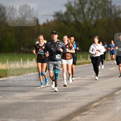12.04.2026 - 45. Internationalen Wilhelmsburger Insellauf Dr. Thomas Lammeyer http://msf.ph/oto/9435509 12.04.2026 09:24:47 Laufen 2749, 4059, 318 meine-sportfotos.de