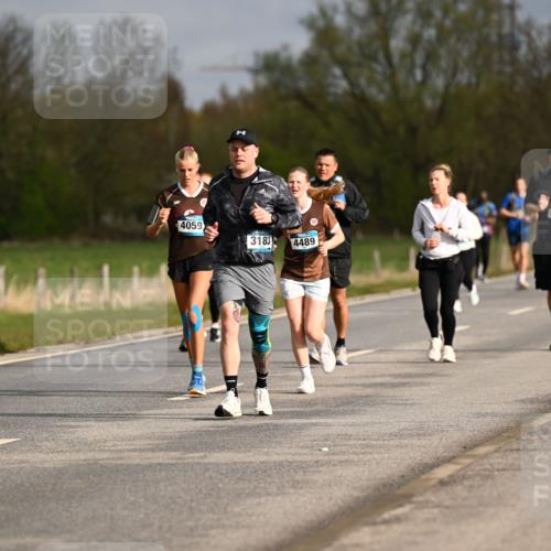 12.04.2026 - 45. Internationalen Wilhelmsburger Insellauf Dr. Thomas Lammeyer http://msf.ph/oto/9435510 12.04.2026 09:24:47 Laufen 2749, 4059, 3183, 4489 meine-sportfotos.de