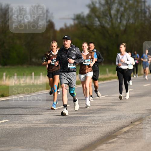 12.04.2026 - 45. Internationalen Wilhelmsburger Insellauf Dr. Thomas Lammeyer http://msf.ph/oto/9435511 12.04.2026 09:24:47 Laufen 40, 4489, 3183, 2749, 5419 meine-sportfotos.de