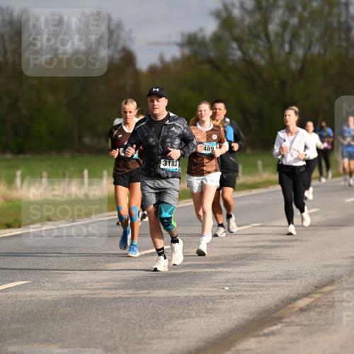 12.04.2026 - 45. Internationalen Wilhelmsburger Insellauf Dr. Thomas Lammeyer http://msf.ph/oto/9435512 12.04.2026 09:24:47 Laufen 2749, 6, 3183, 489 meine-sportfotos.de