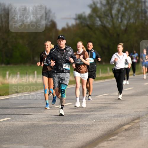 12.04.2026 - 45. Internationalen Wilhelmsburger Insellauf Dr. Thomas Lammeyer http://msf.ph/oto/9435514 12.04.2026 09:24:48 Laufen 2749, 267, 4489, 3183 meine-sportfotos.de