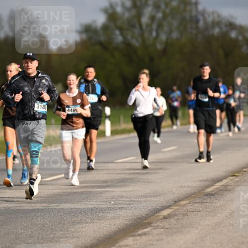 12.04.2026 - 45. Internationalen Wilhelmsburger Insellauf Dr. Thomas Lammeyer http://msf.ph/oto/9435516 12.04.2026 09:24:48 Laufen 3183, 448 meine-sportfotos.de