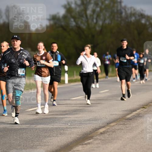 12.04.2026 - 45. Internationalen Wilhelmsburger Insellauf Dr. Thomas Lammeyer http://msf.ph/oto/9435517 12.04.2026 09:24:48 Laufen 318, 4405, 267 meine-sportfotos.de