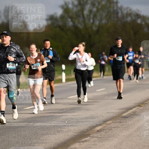 12.04.2026 - 45. Internationalen Wilhelmsburger Insellauf Dr. Thomas Lammeyer http://msf.ph/oto/9435519 12.04.2026 09:24:49 Laufen 3183, 4489 meine-sportfotos.de