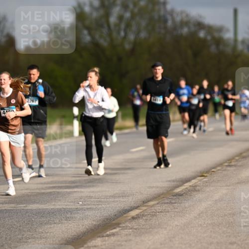 12.04.2026 - 45. Internationalen Wilhelmsburger Insellauf Dr. Thomas Lammeyer http://msf.ph/oto/9435522 12.04.2026 09:24:49 Laufen 3183, 44, 2267 meine-sportfotos.de