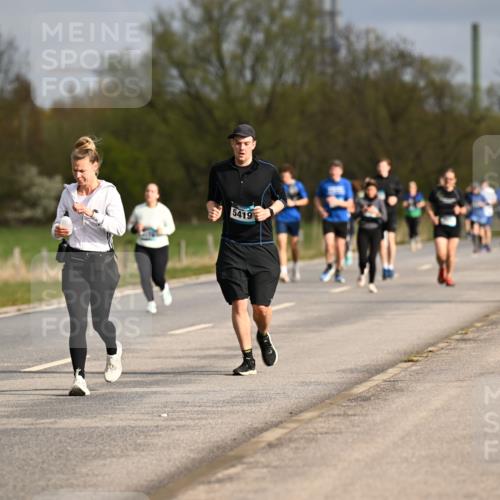 12.04.2026 - 45. Internationalen Wilhelmsburger Insellauf Dr. Thomas Lammeyer http://msf.ph/oto/9435528 12.04.2026 09:24:52 Laufen 2267, 97, 5419 meine-sportfotos.de