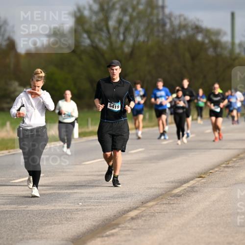 12.04.2026 - 45. Internationalen Wilhelmsburger Insellauf Dr. Thomas Lammeyer http://msf.ph/oto/9435531 12.04.2026 09:24:52 Laufen 2267, 5419 meine-sportfotos.de