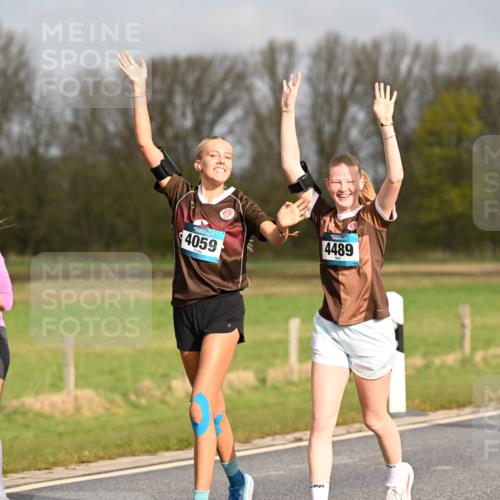 12.04.2026 - 45. Internationalen Wilhelmsburger Insellauf Dr. Thomas Lammeyer http://msf.ph/oto/9435545 12.04.2026 09:24:55 Laufen 4870, 4059, 4489 meine-sportfotos.de